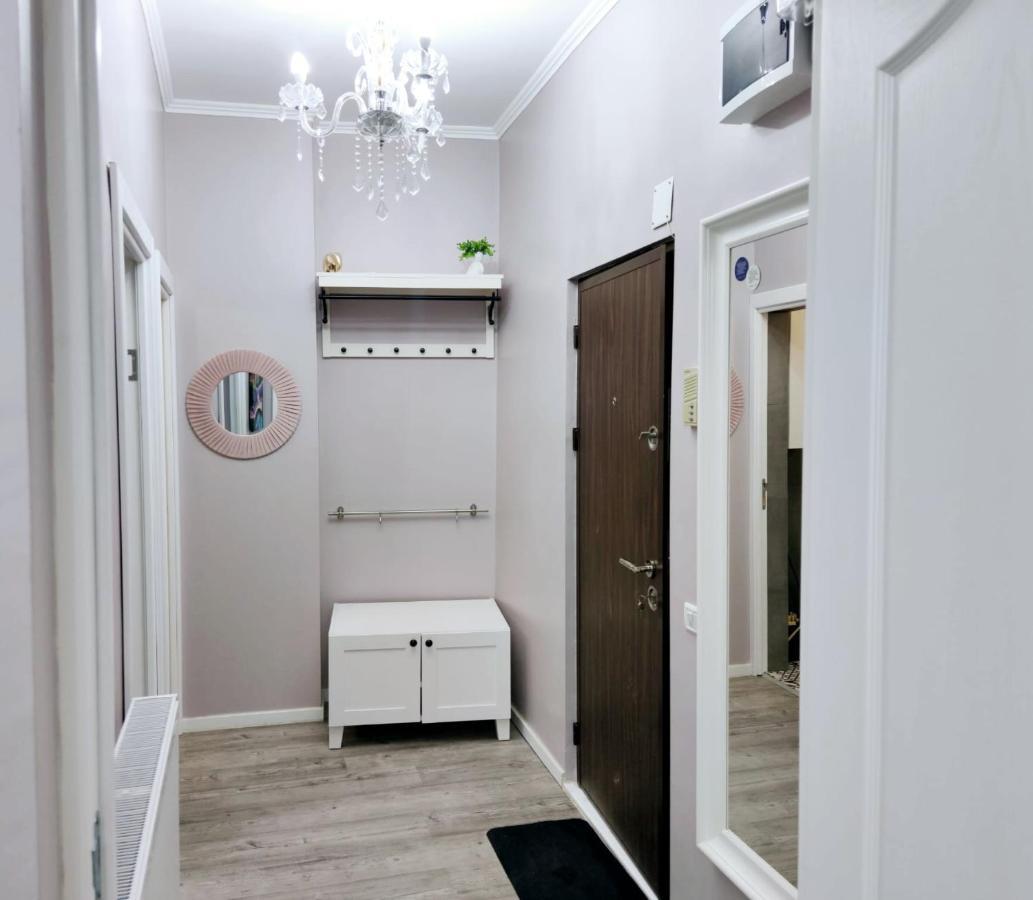 Chic Studio Old City Center - Ivo19 Bukarest Kültér fotó
