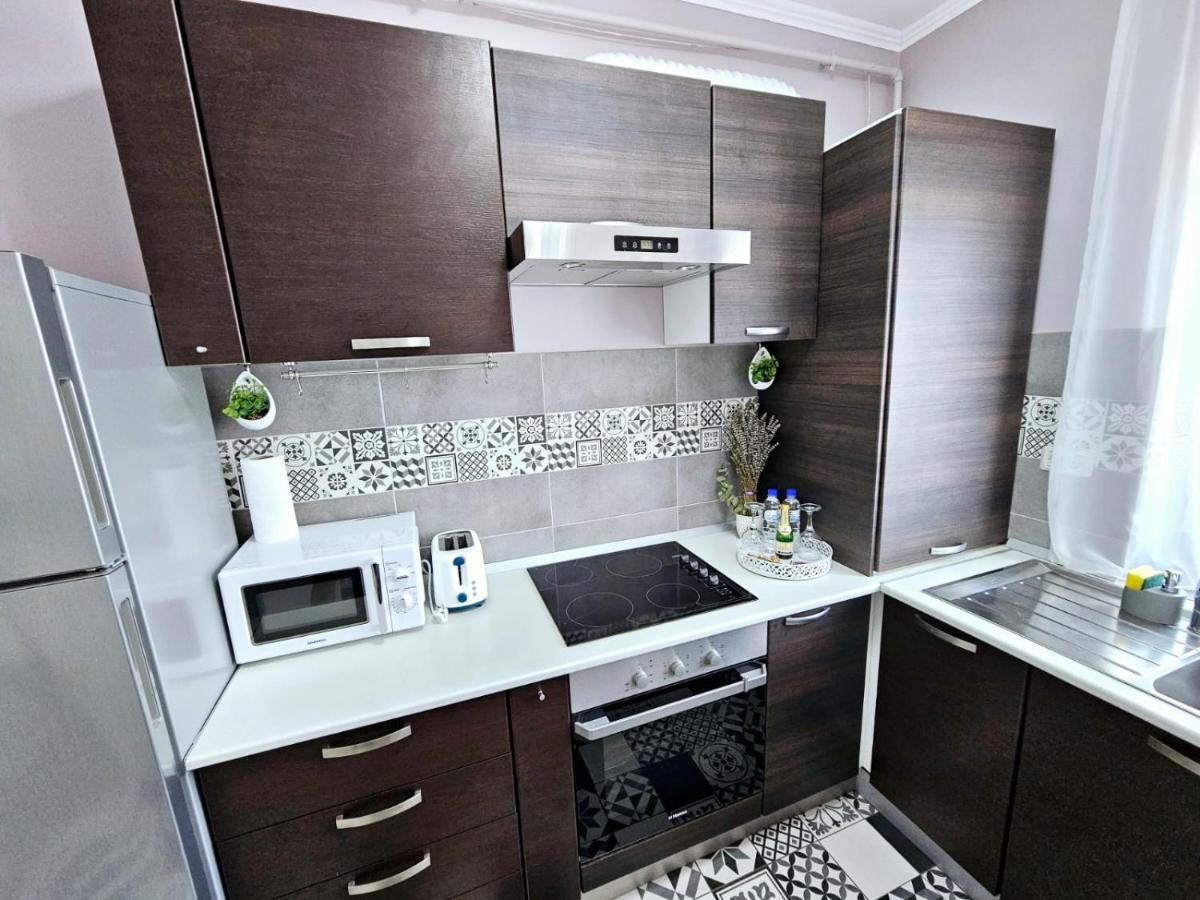 Chic Studio Old City Center - Ivo19 Bukarest Kültér fotó