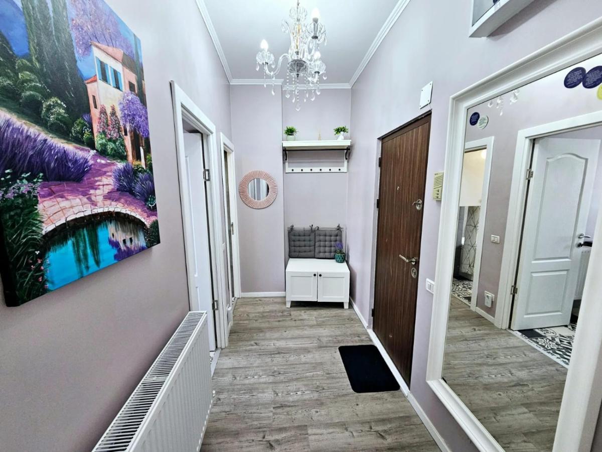 Chic Studio Old City Center - Ivo19 Bukarest Kültér fotó