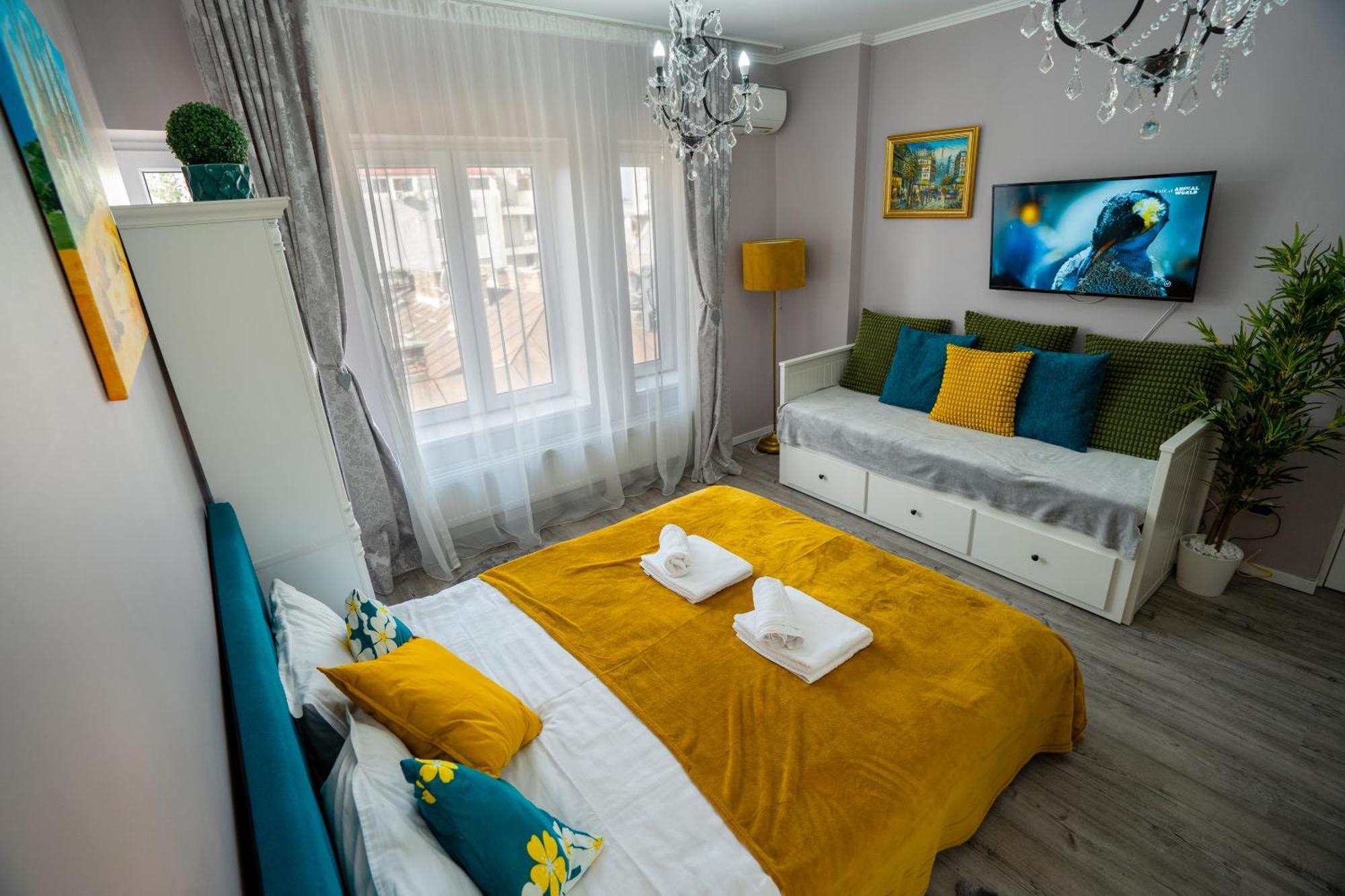 Chic Studio Old City Center - Ivo19 Bukarest Kültér fotó