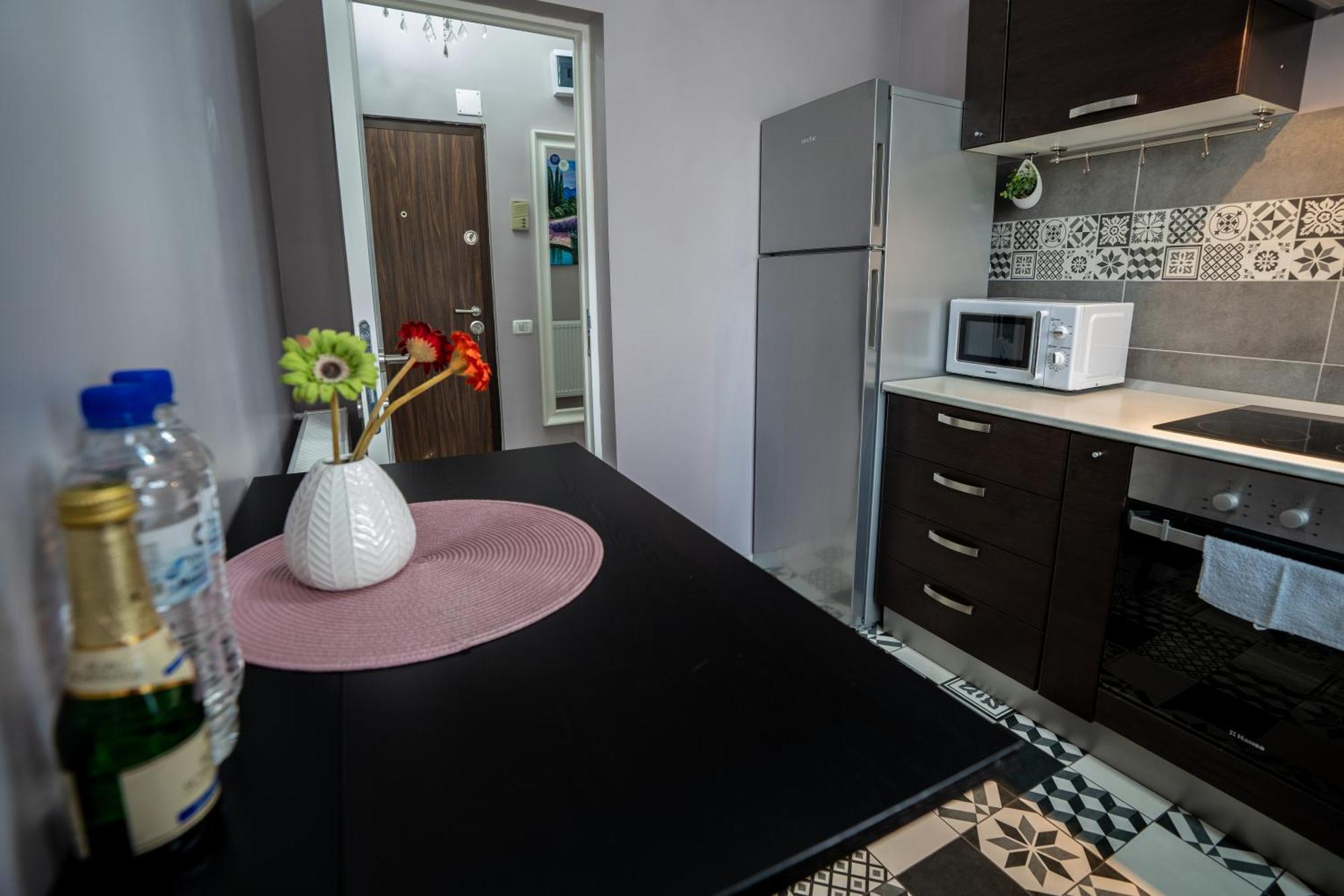 Chic Studio Old City Center - Ivo19 Bukarest Kültér fotó